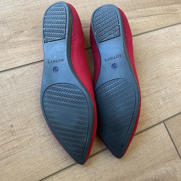 Red Rothys - Picture 3 of 3